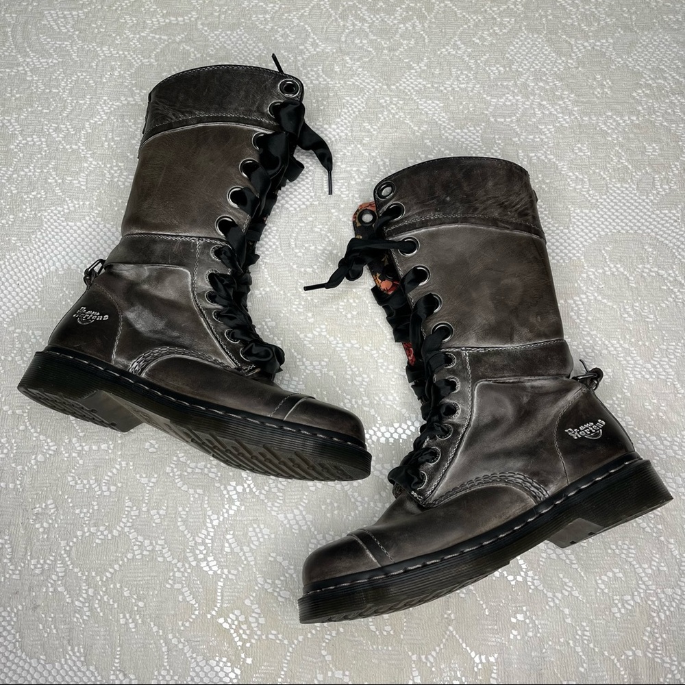 DR MARTENS Gray Leather Triumph Tall Floral Lace Up Fold Over Boots Size 8